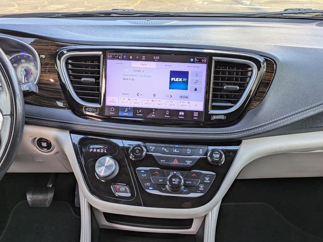 Used 2022 Chrysler Pacifica Limited image 22