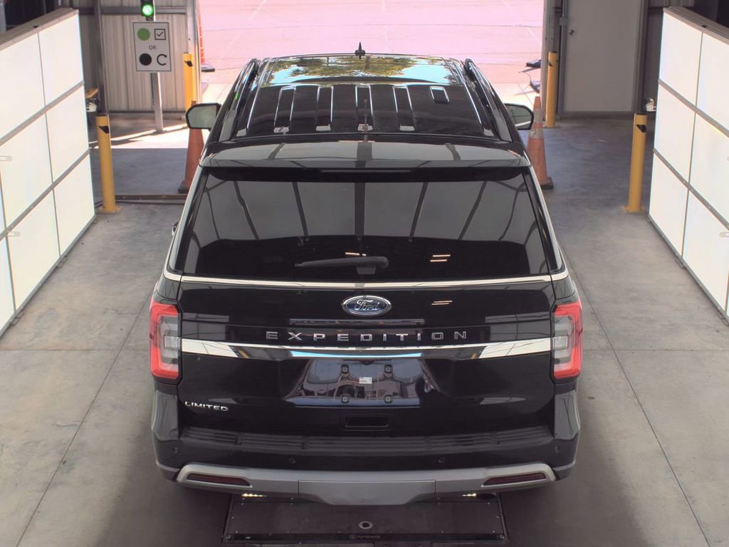 Used 2023 Ford Expedition Limited image 7