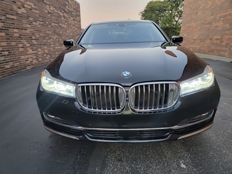 Used 2017 BMW 750Li xDrive AWD/4WD image 40