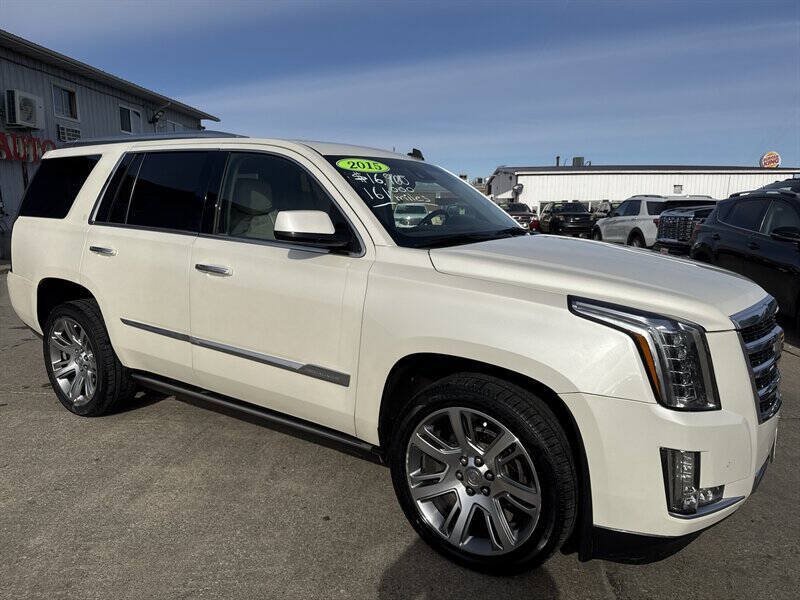 Used 2015 Cadillac Escalade Premium AWD/4WD image 10