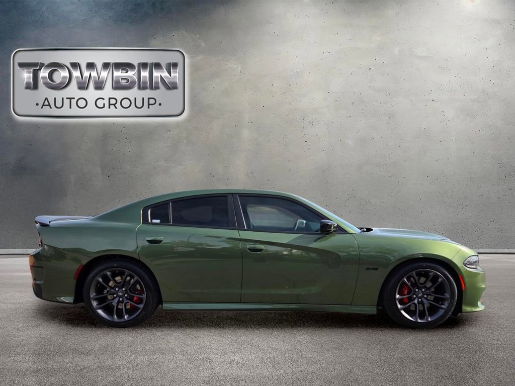 Used 2023 Dodge Charger R/T w/ Performance Handling Group RWD image 4