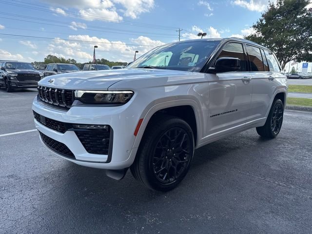New 2026 Jeep Grand Cherokee Summit AWD/4WD image 2
