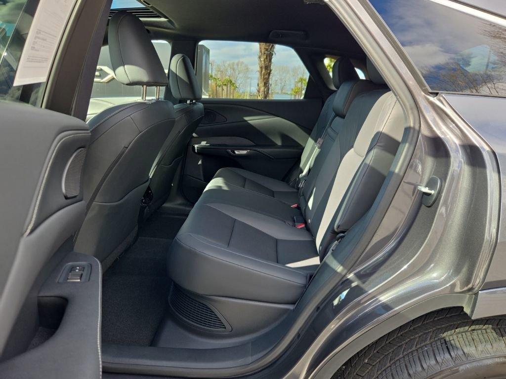 Certified 2025 Lexus RX 350h w/ Convenience Package image 5