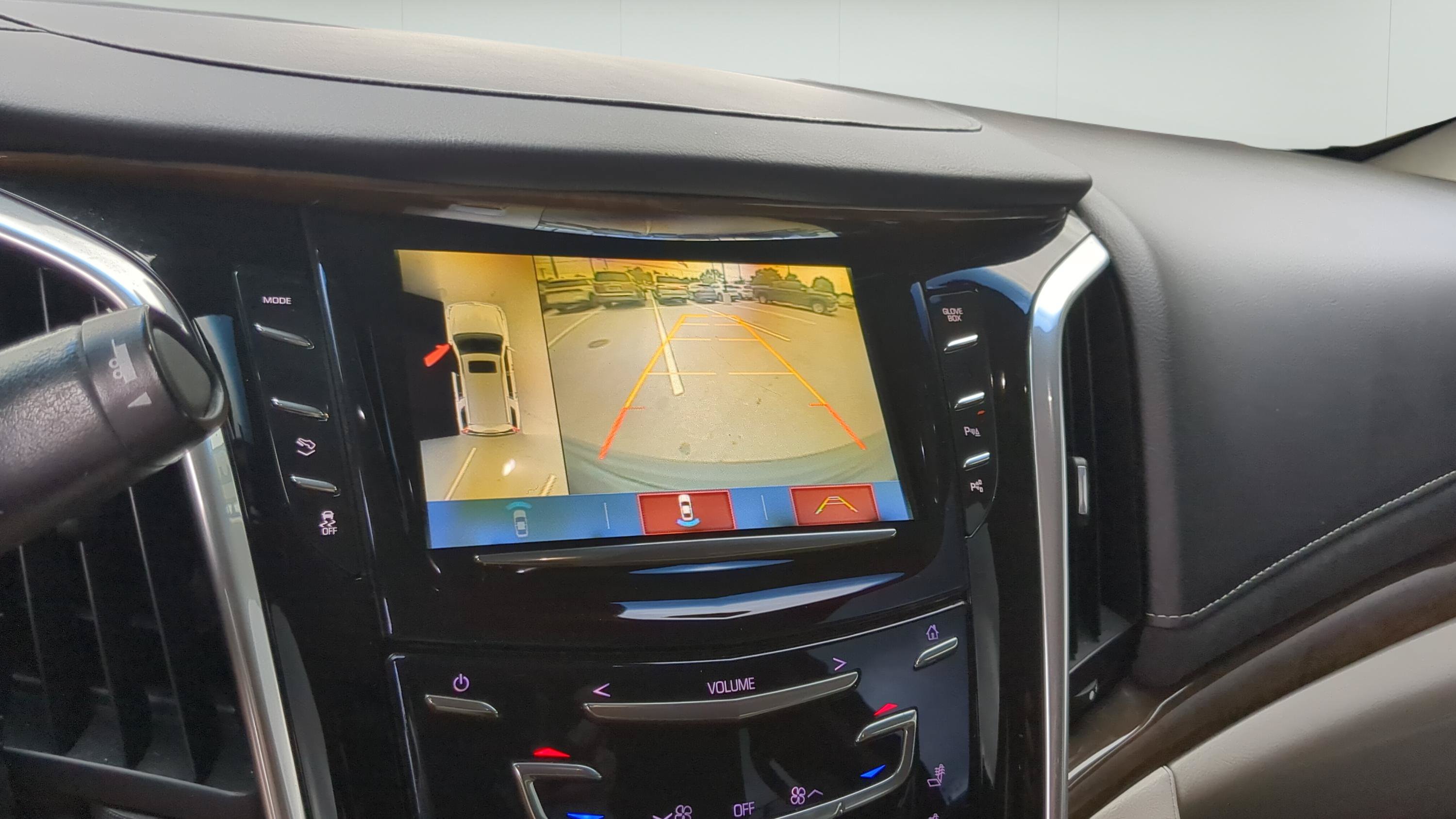 Used 2019 Cadillac Escalade Premium Luxury AWD/4WD image 15
