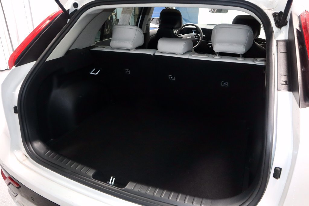 Used 2025 Kia Niro EX Touring FWD image 15