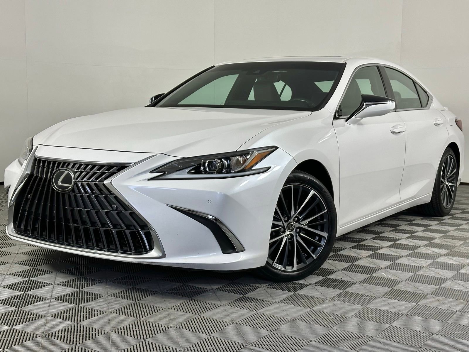 Used 2022 Lexus ES 350 w/ Premium Package FWD image 37