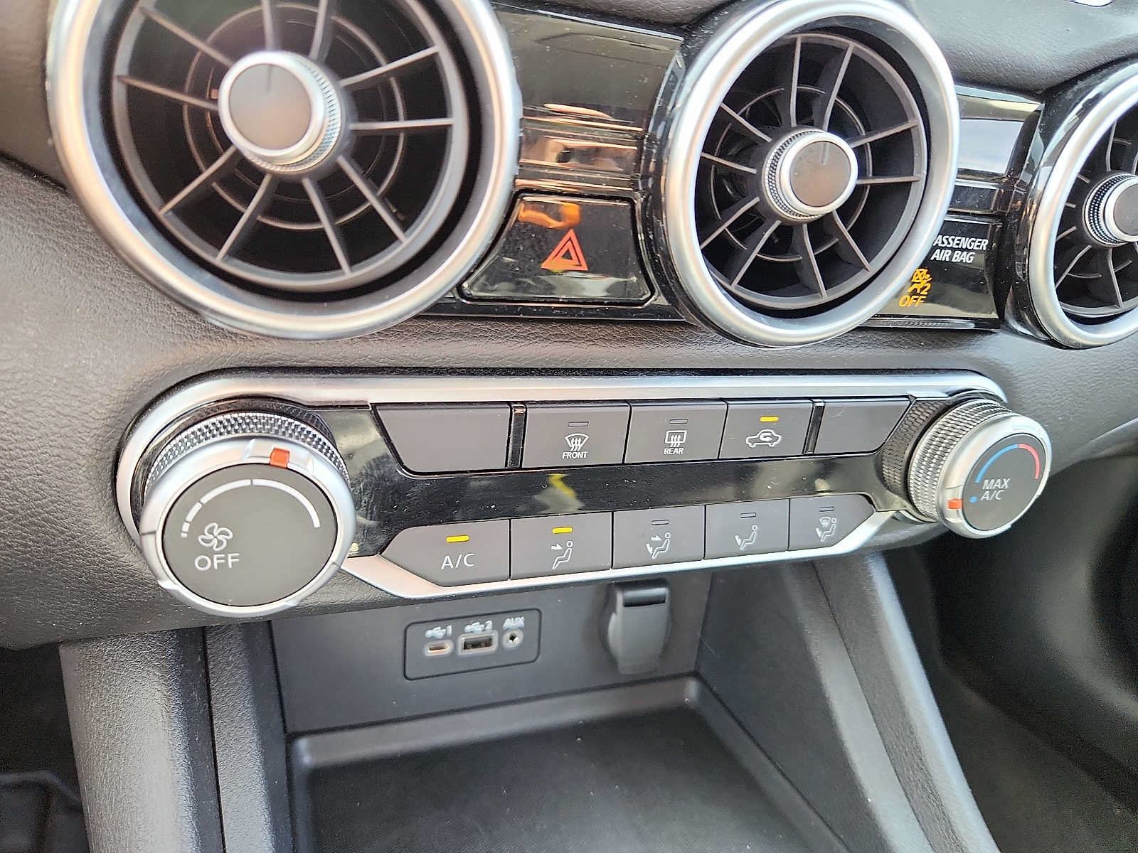 Used 2023 Nissan Sentra SV FWD image 16