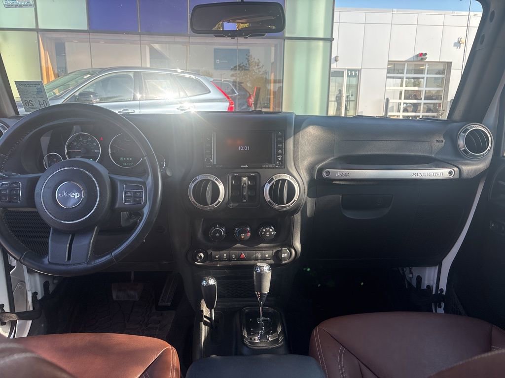 Used 2018 Jeep Wrangler Unlimited Sahara w/ Connectivity Group image 12