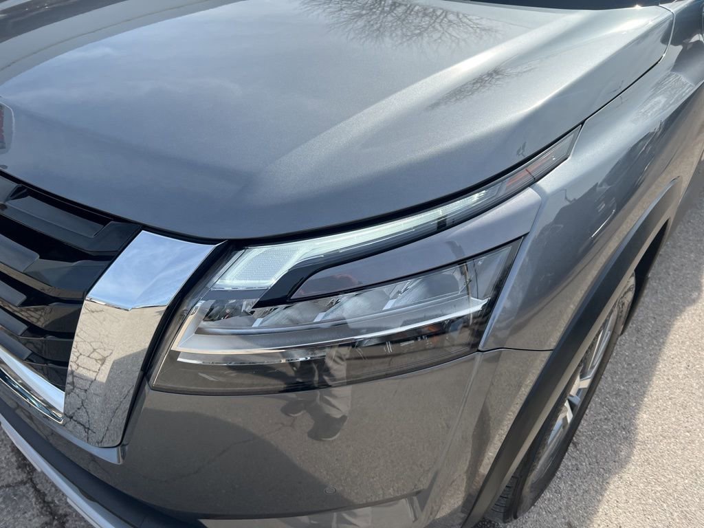 Certified 2024 Nissan Pathfinder SL image 27