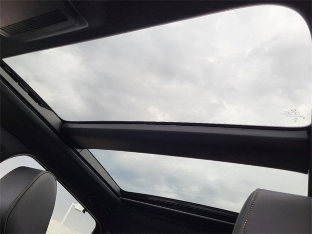 New 2025 MAZDA CX-70 Plug-In Hybrid w/ Premium Plus image 25