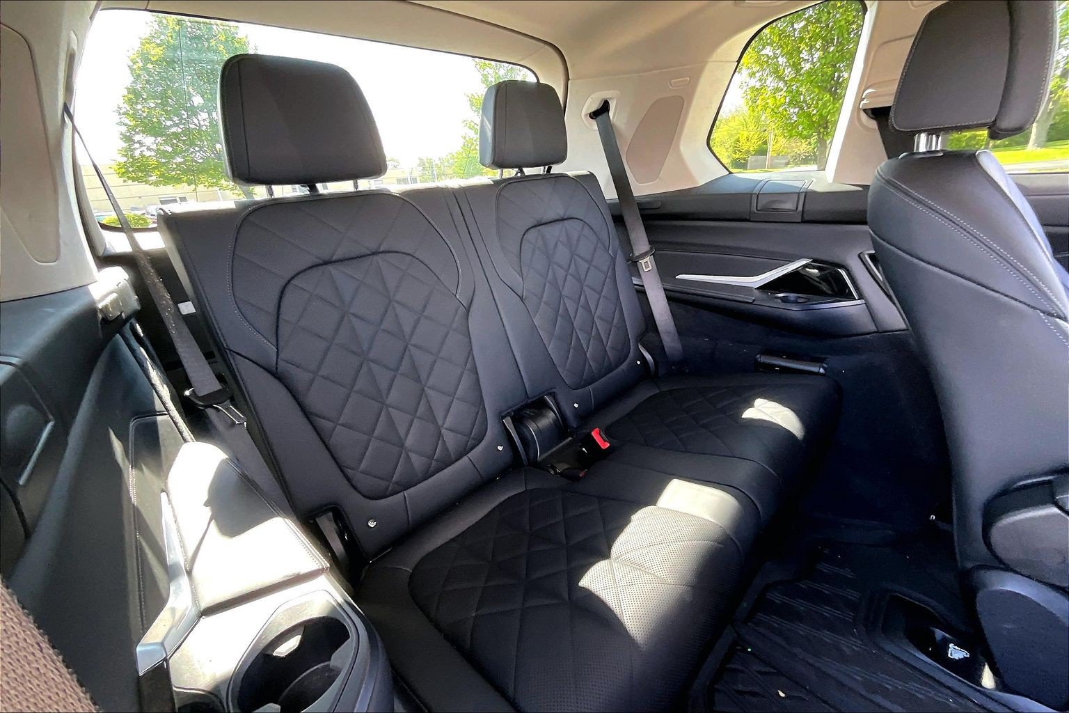 Used 2023 BMW X7 xDrive40i w/ Premium Package AWD/4WD image 32
