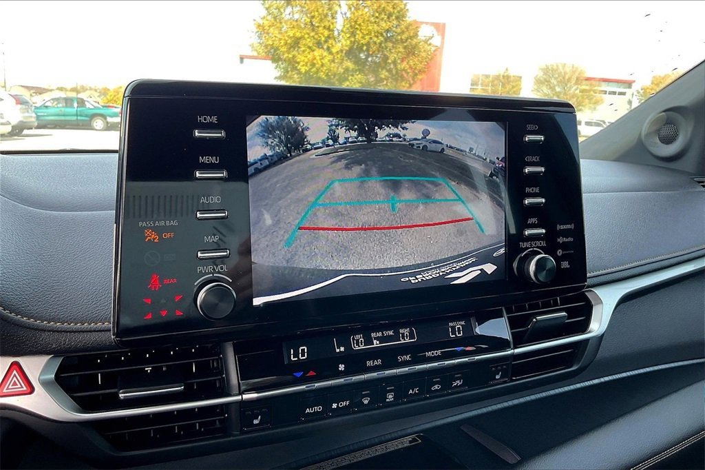Used 2024 Toyota Sienna XSE image 21