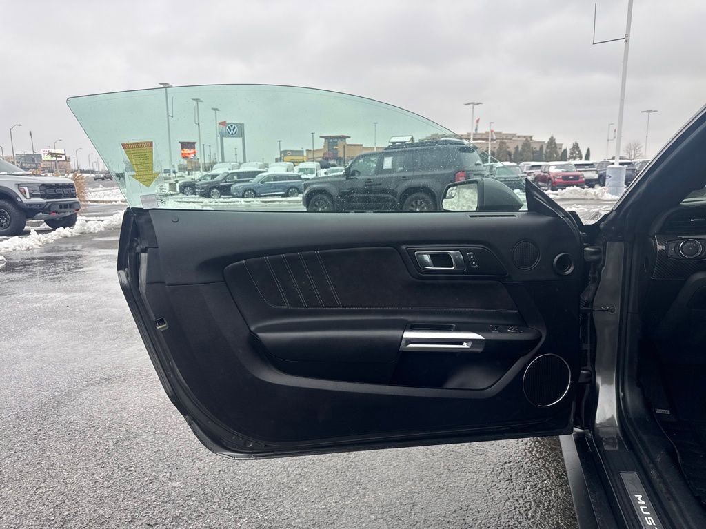 Used 2019 Ford Mustang GT image 25