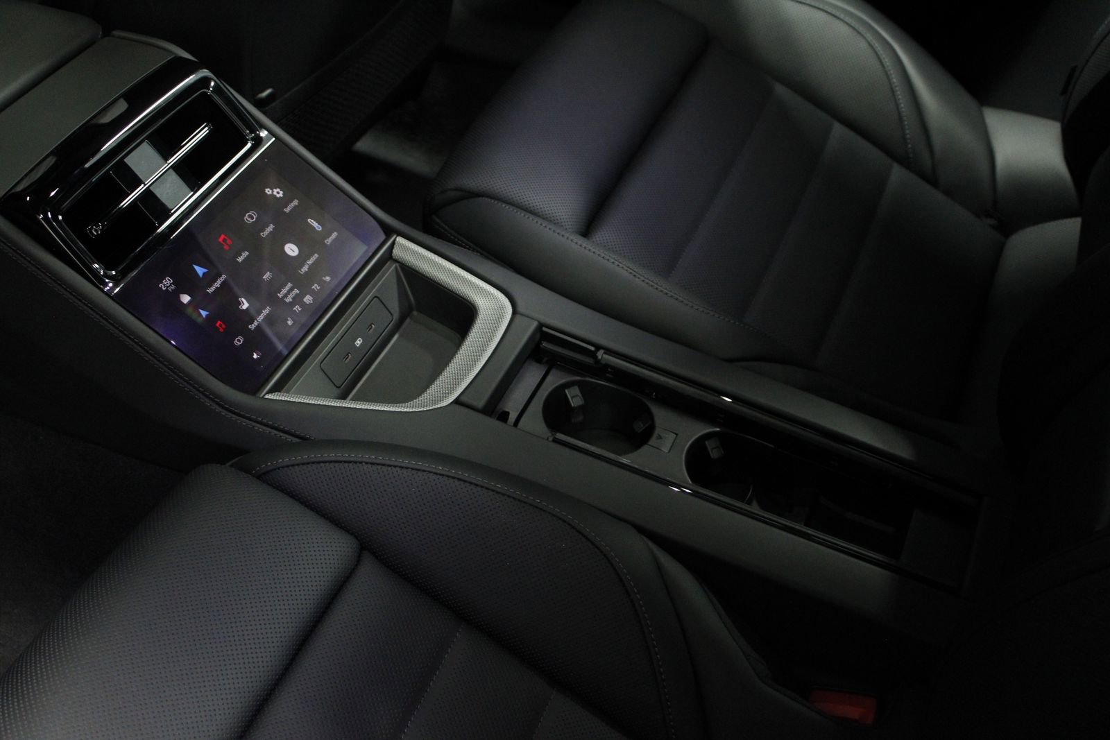 Used 2025 Porsche Panamera 4 image 48