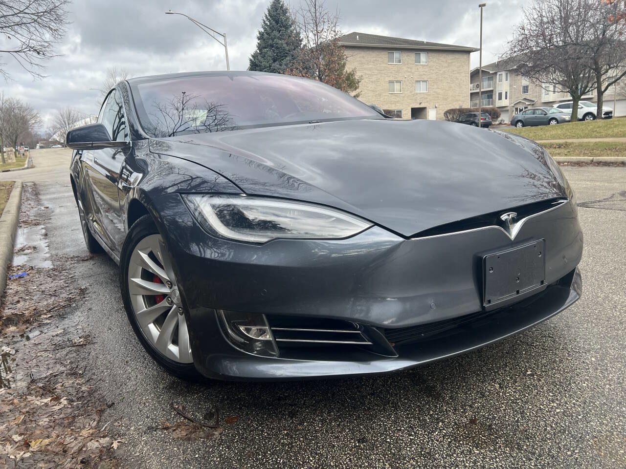 Used 2019 Tesla Model S Performance image 1
