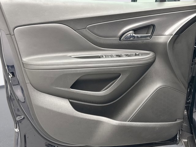 Used 2022 Buick Encore Preferred w/ Safety Package image 9