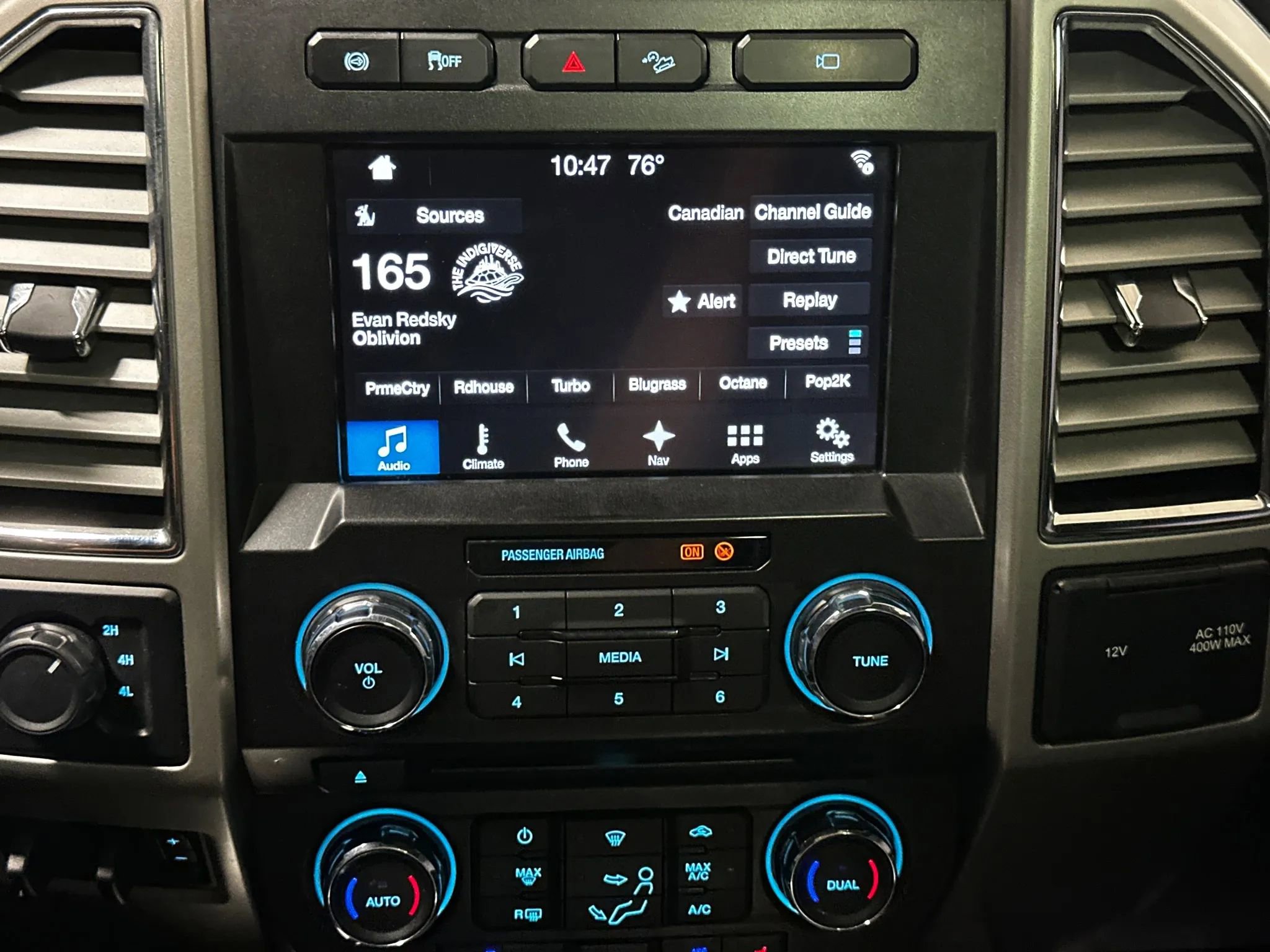 Used 2017 Ford F450 Lariat w/ Lariat Ultimate Package AWD/4WD image 34
