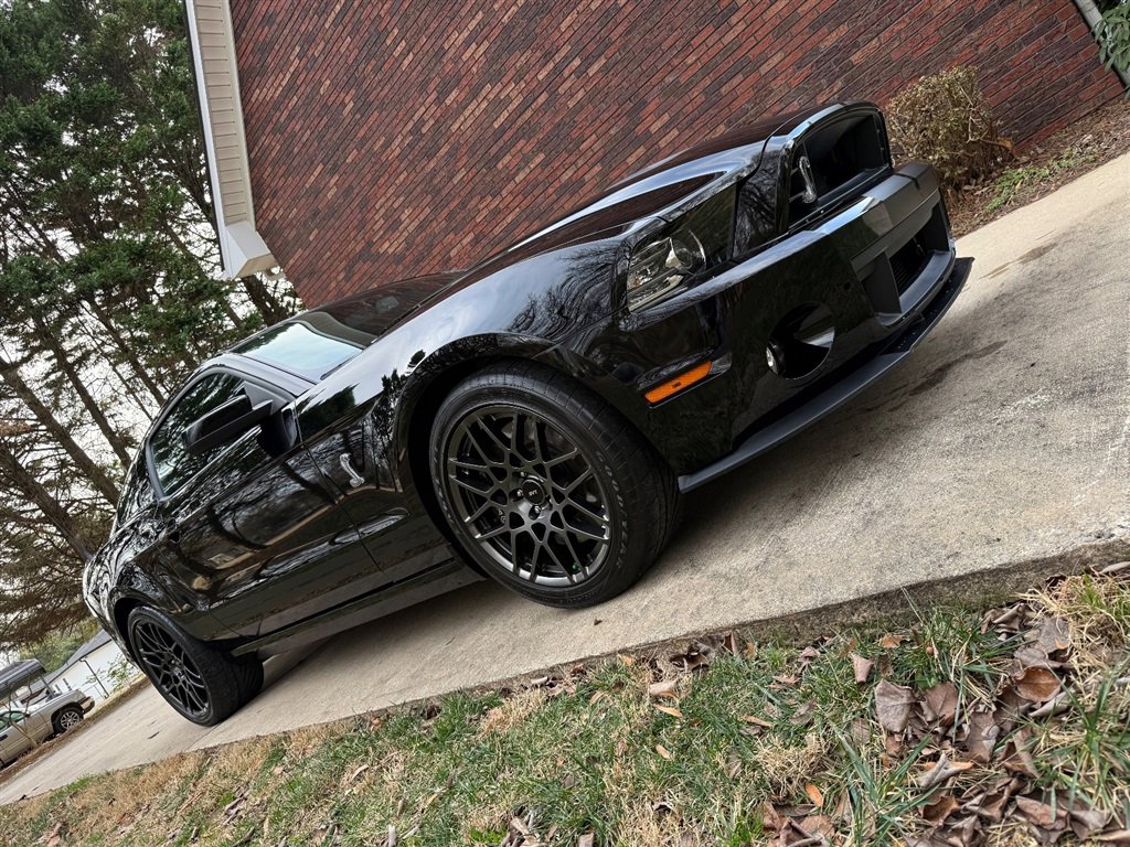 Used 2013 Ford Mustang Shelby GT500 RWD image 36