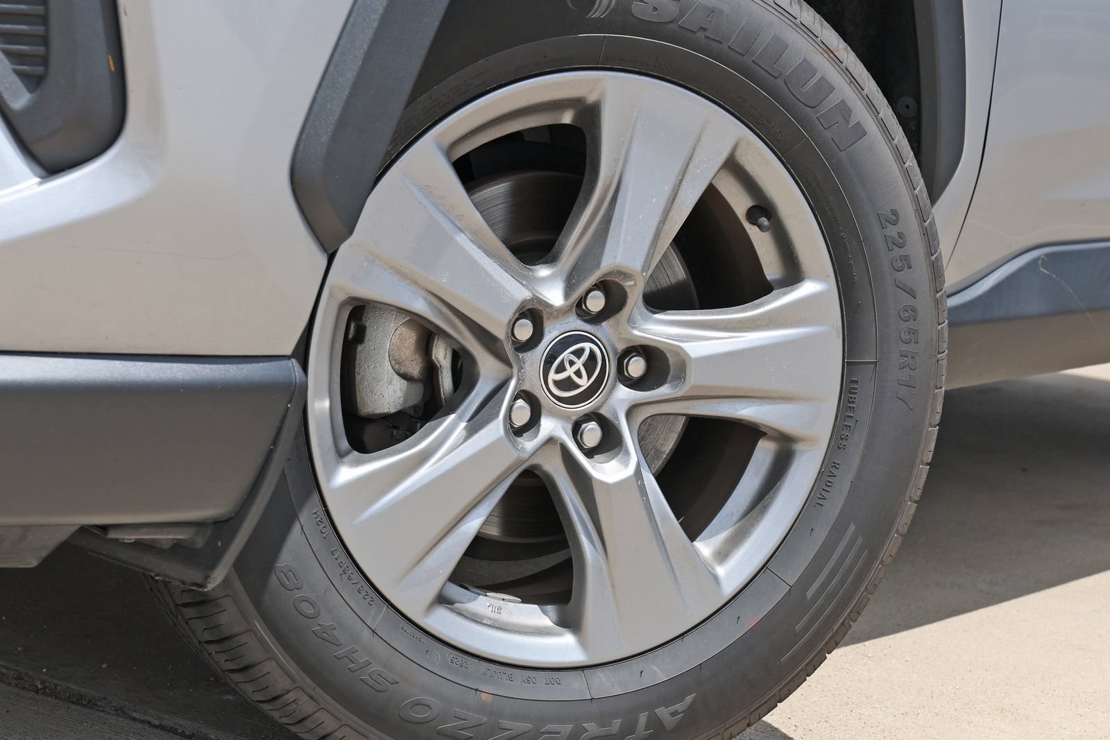 Used 2024 Toyota RAV4 XLE FWD image 12