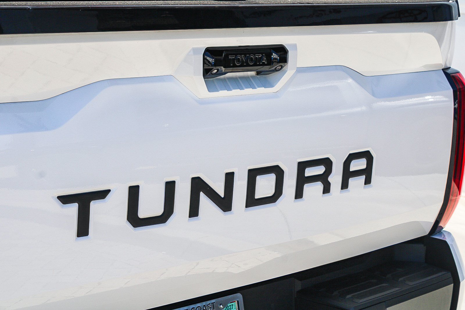 Used 2024 Toyota Tundra Limited AWD/4WD image 11