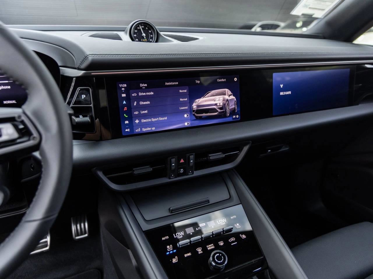 Used 2025 Porsche Macan 4S Electric image 72