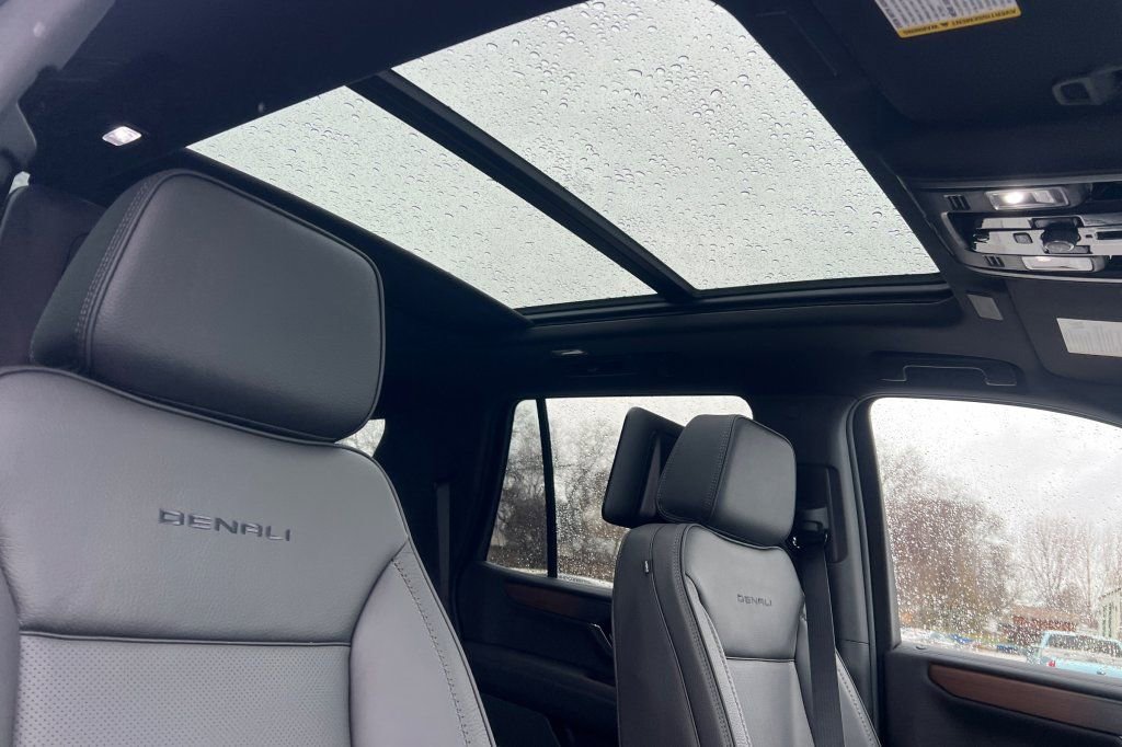 New 2026 GMC Yukon Denali w/ Denali Reserve Package image 14