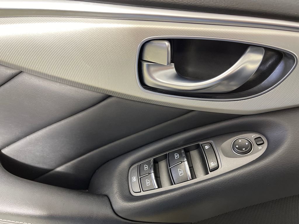 Used 2019 INFINITI Q50 Luxe w/ Essential Package (3.0T Luxe) image 18