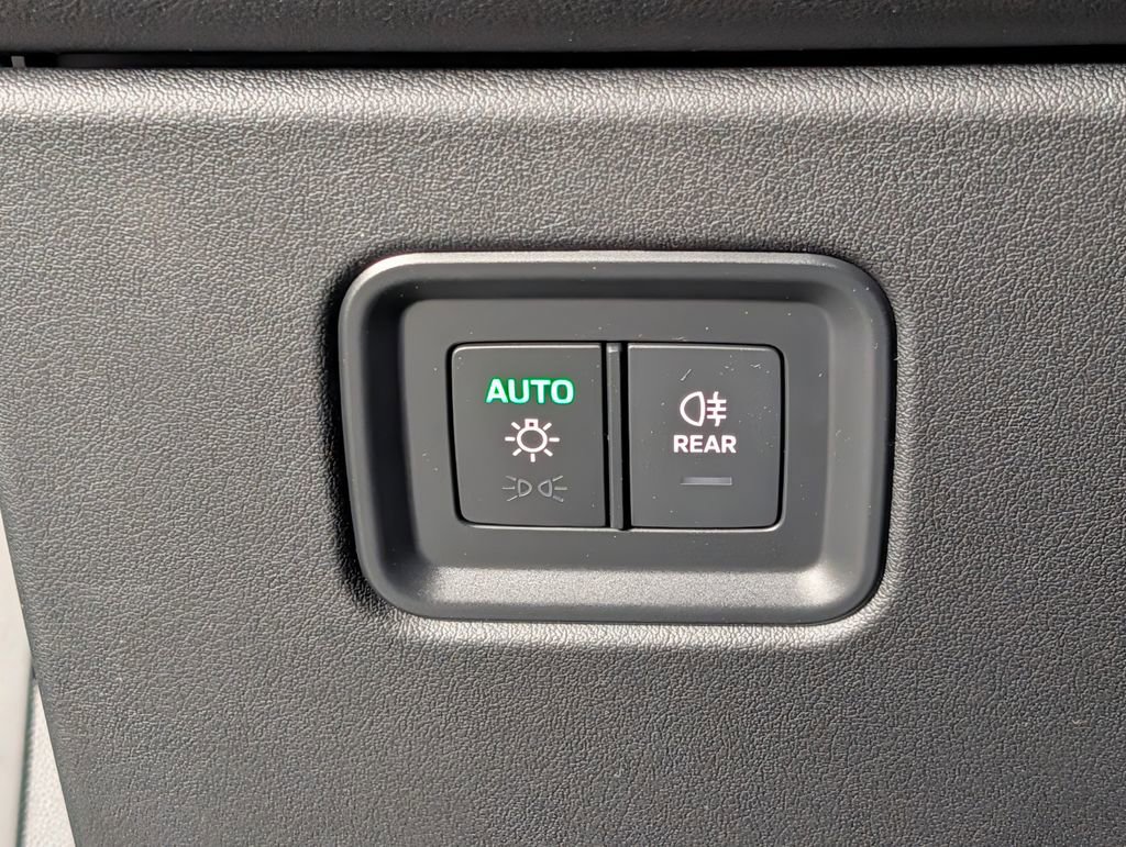 New 2026 Porsche Macan Electric image 34