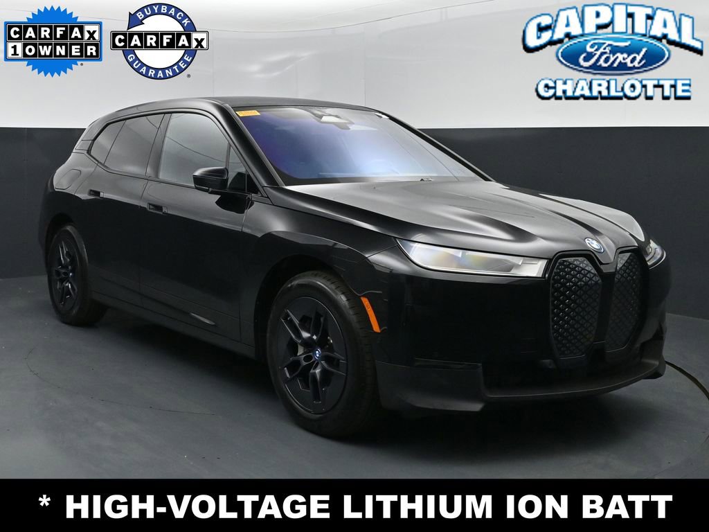 Used 2023 BMW iX xDrive50 AWD/4WD image 3