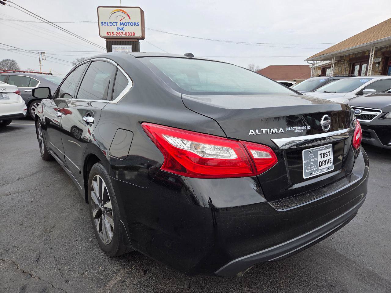Used 2016 Nissan Altima 2.5 SV w/ Convenience Package image 4