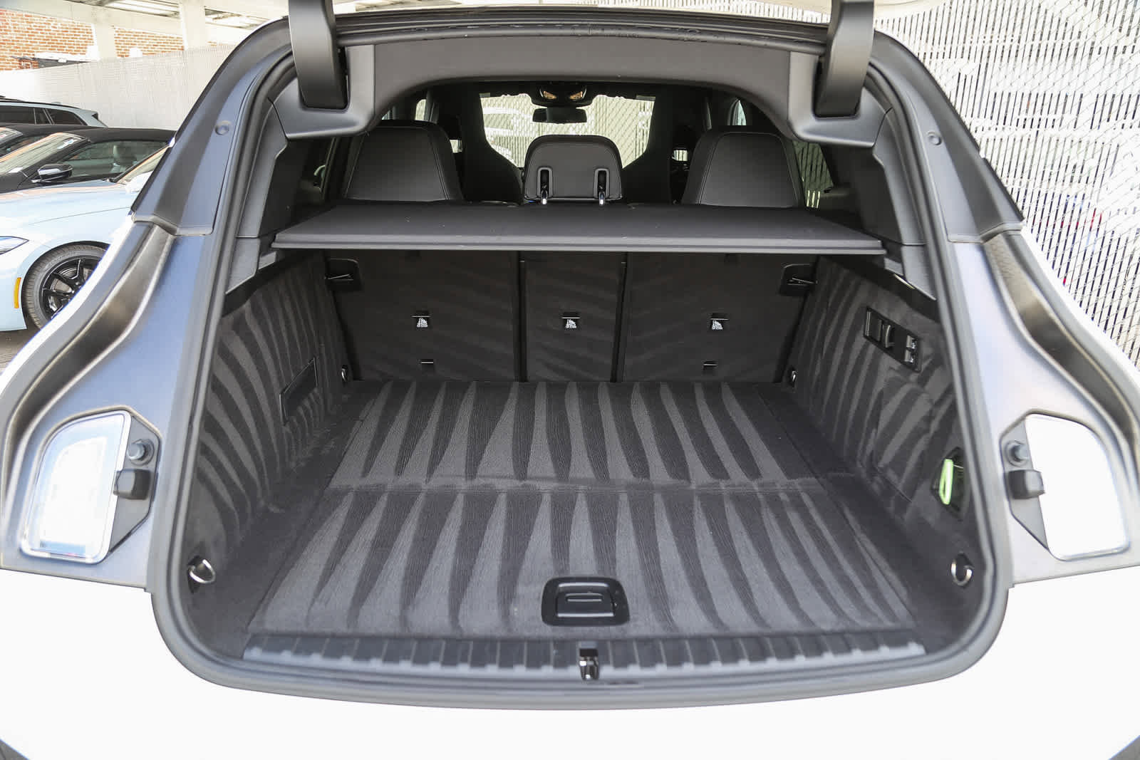 Used 2025 BMW iX xDrive50 image 22