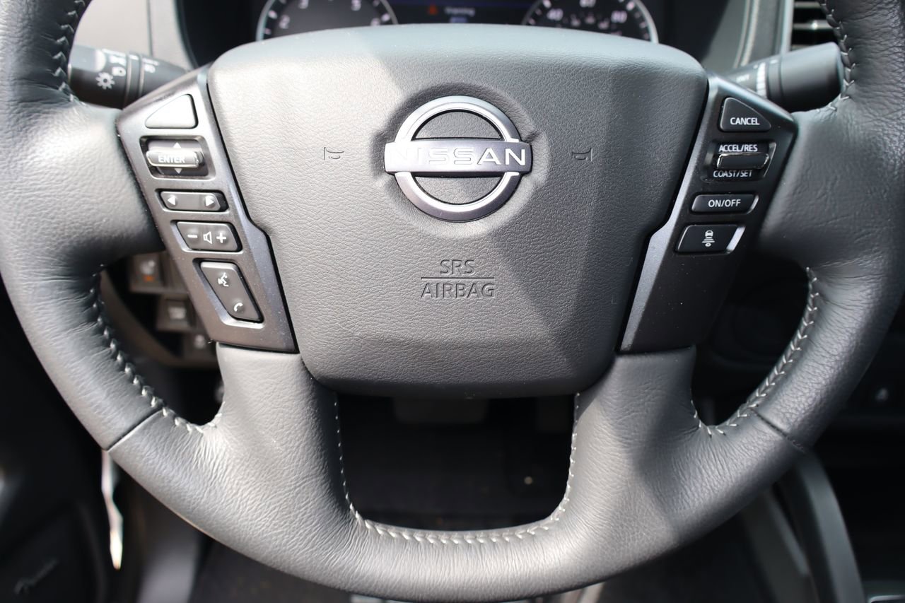 Used 2023 Nissan Frontier SV w/ SV Premium Package RWD image 13