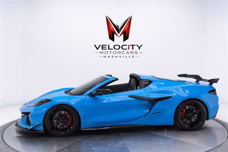 Used 2025 Chevrolet Corvette Z06 w/ Battery Protection Package RWD image 17