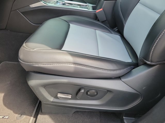 Used 2023 Ford Explorer XLT w/ Equipment Group 202A RWD image 14