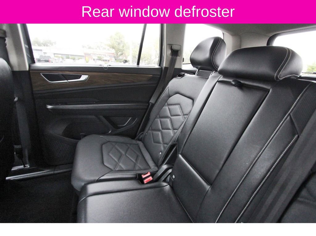 Used 2024 Volkswagen Atlas SE w/ Black Wheel Package image 12