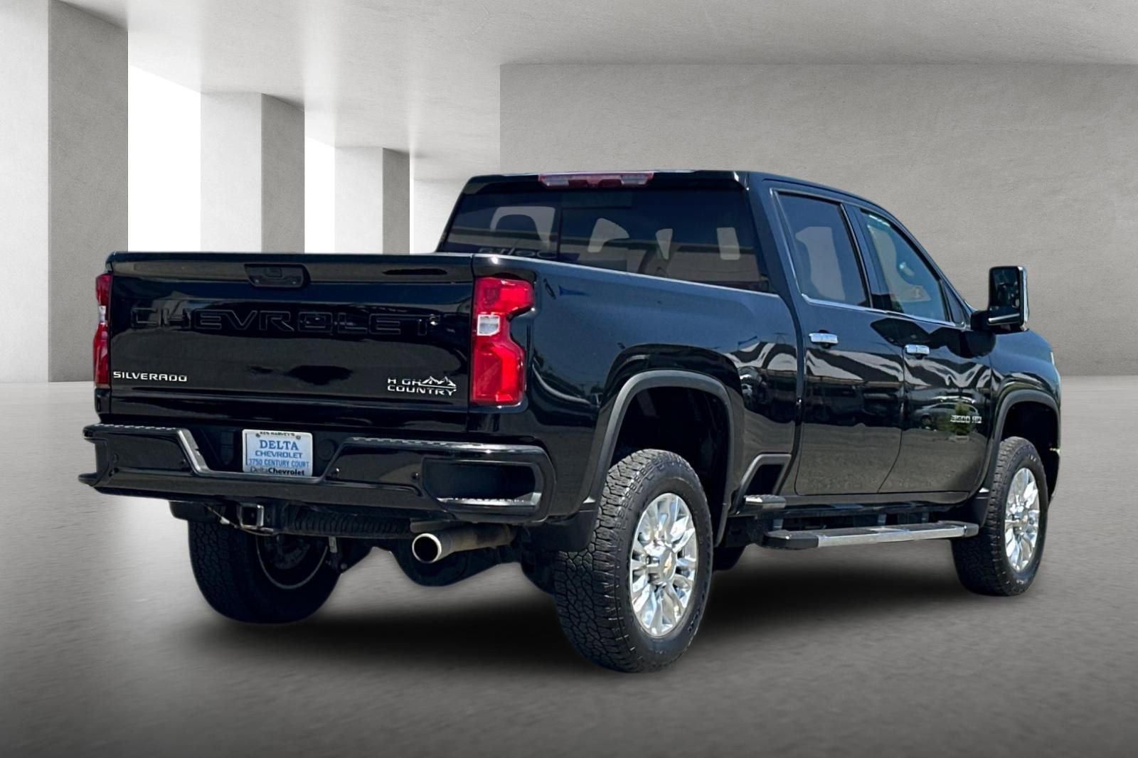 Used 2022 Chevrolet Silverado 3500 High Country AWD/4WD image 4