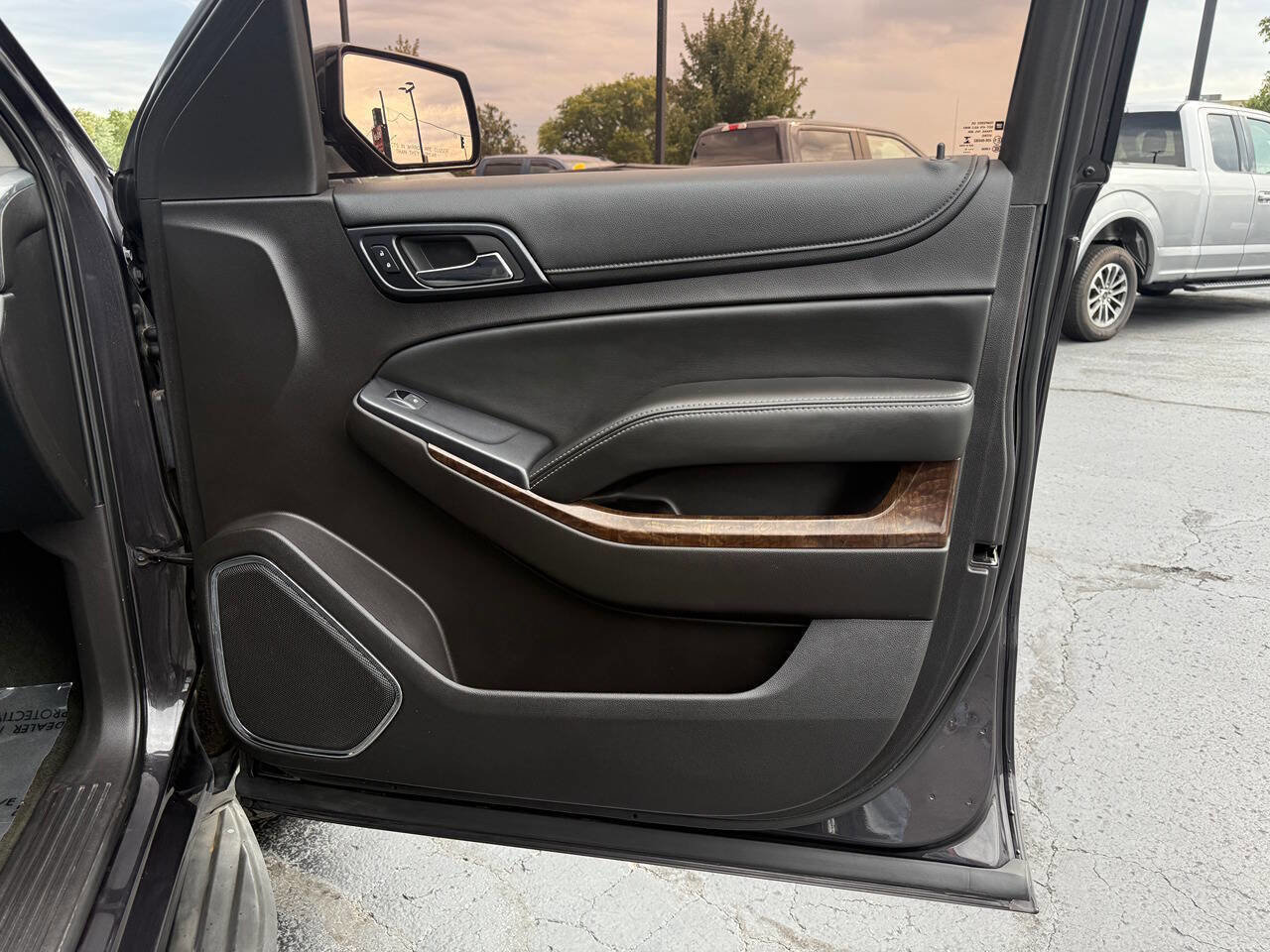 Used 2015 Chevrolet Tahoe LS image 24