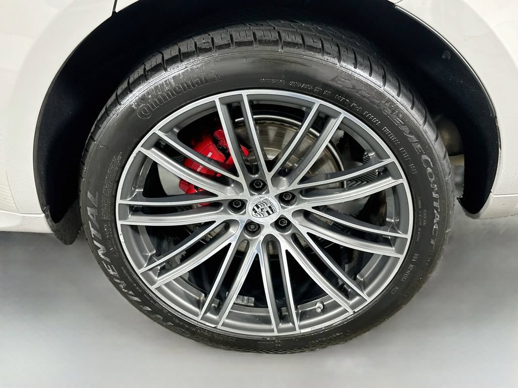 Used 2023 Porsche Macan S AWD/4WD image 32