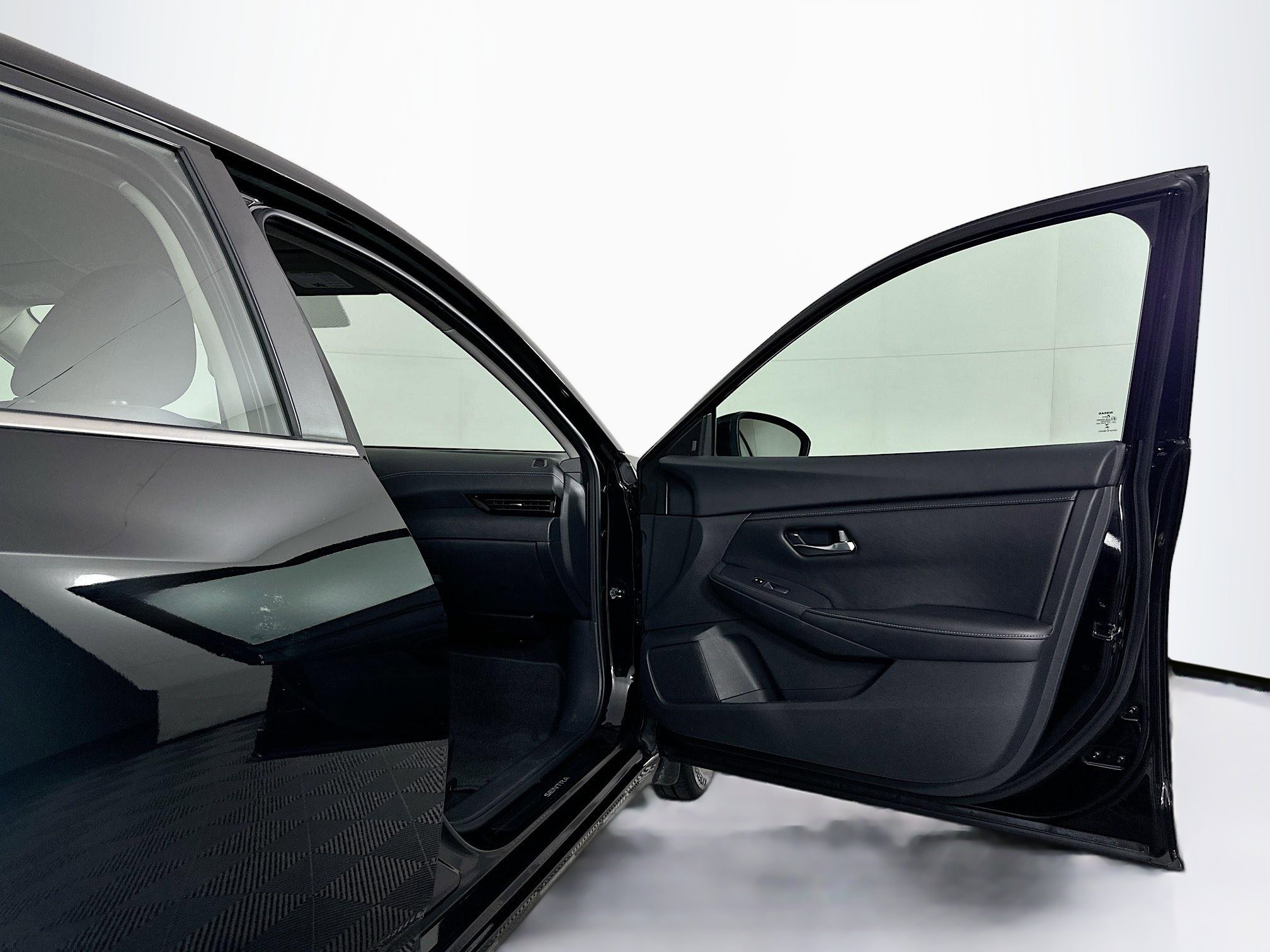 Used 2024 Nissan Sentra SV image 30