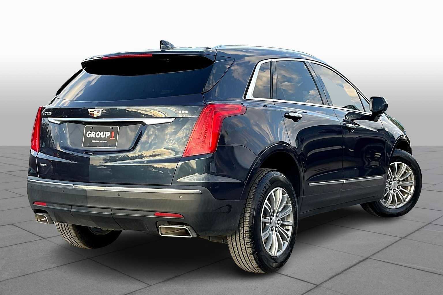 Used 2018 Cadillac XT5 Luxury w/ Driver Awareness Package image 21