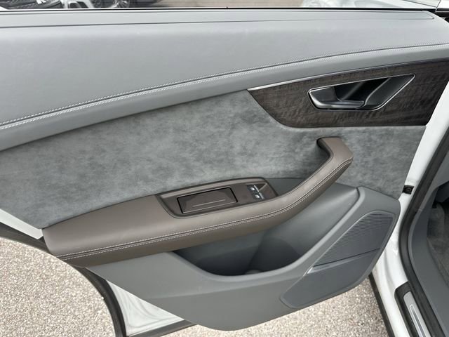 Used 2022 Audi Q8 Prestige image 20