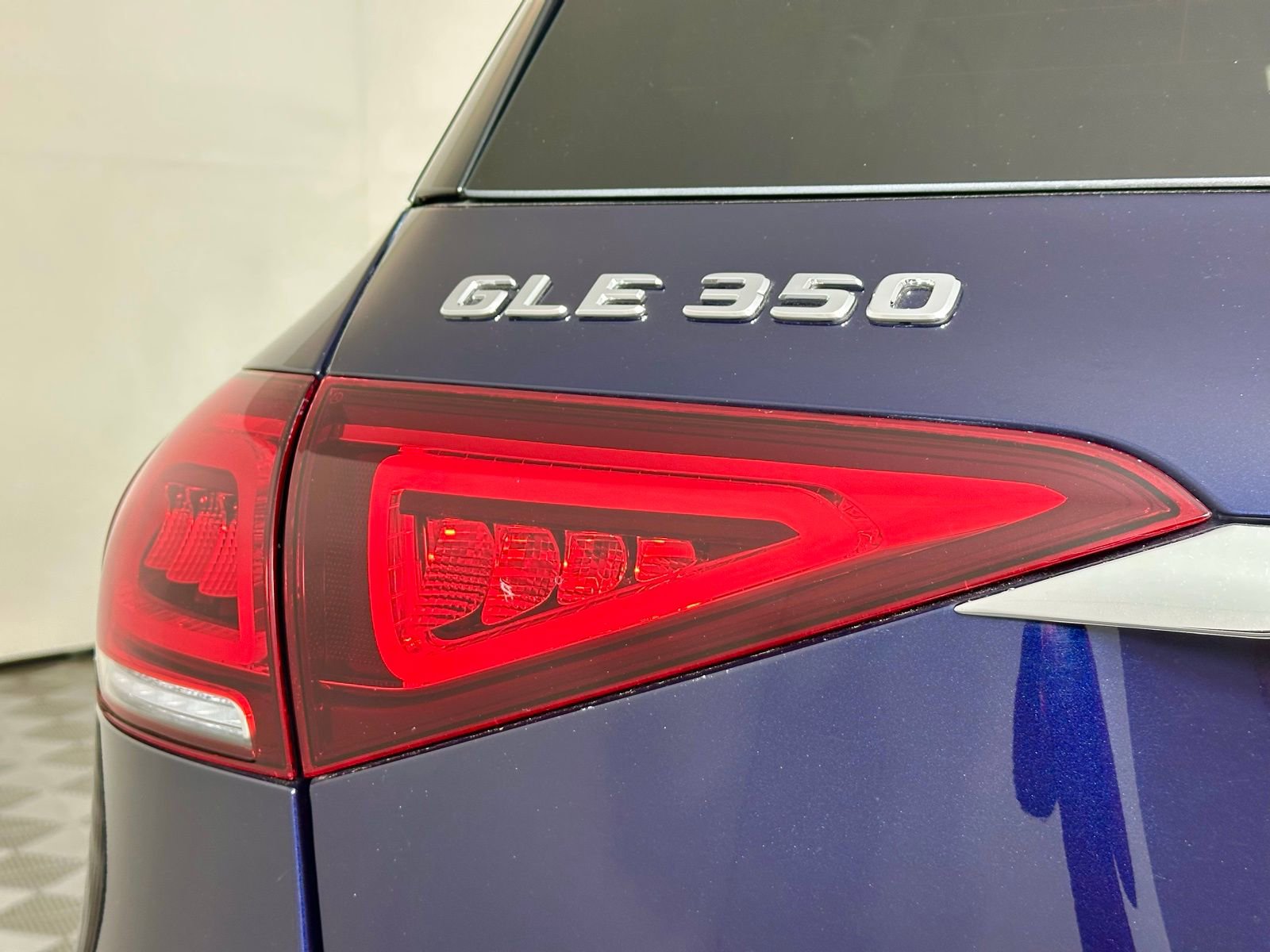 Used 2022 Mercedes-Benz GLE 350 4MATIC image 14