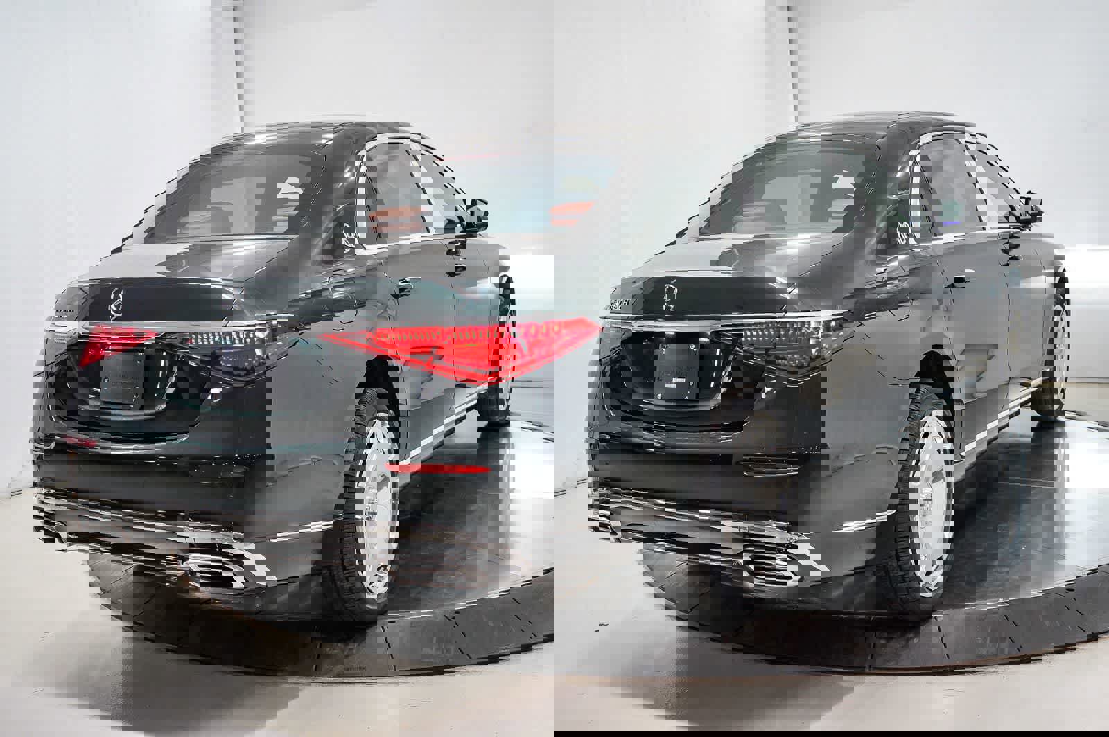 New 2026 Mercedes-Benz Maybach S 580 4MATIC image 4