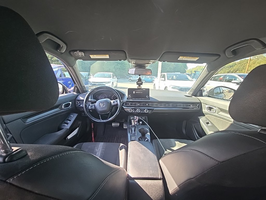 Used 2023 Honda Civic Sport image 2
