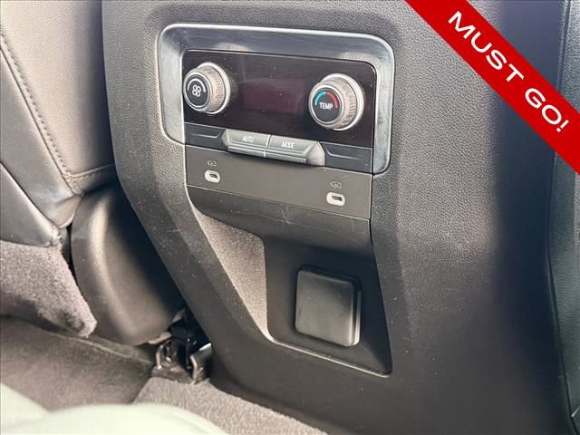 Certified 2024 Chevrolet Suburban LT image 11