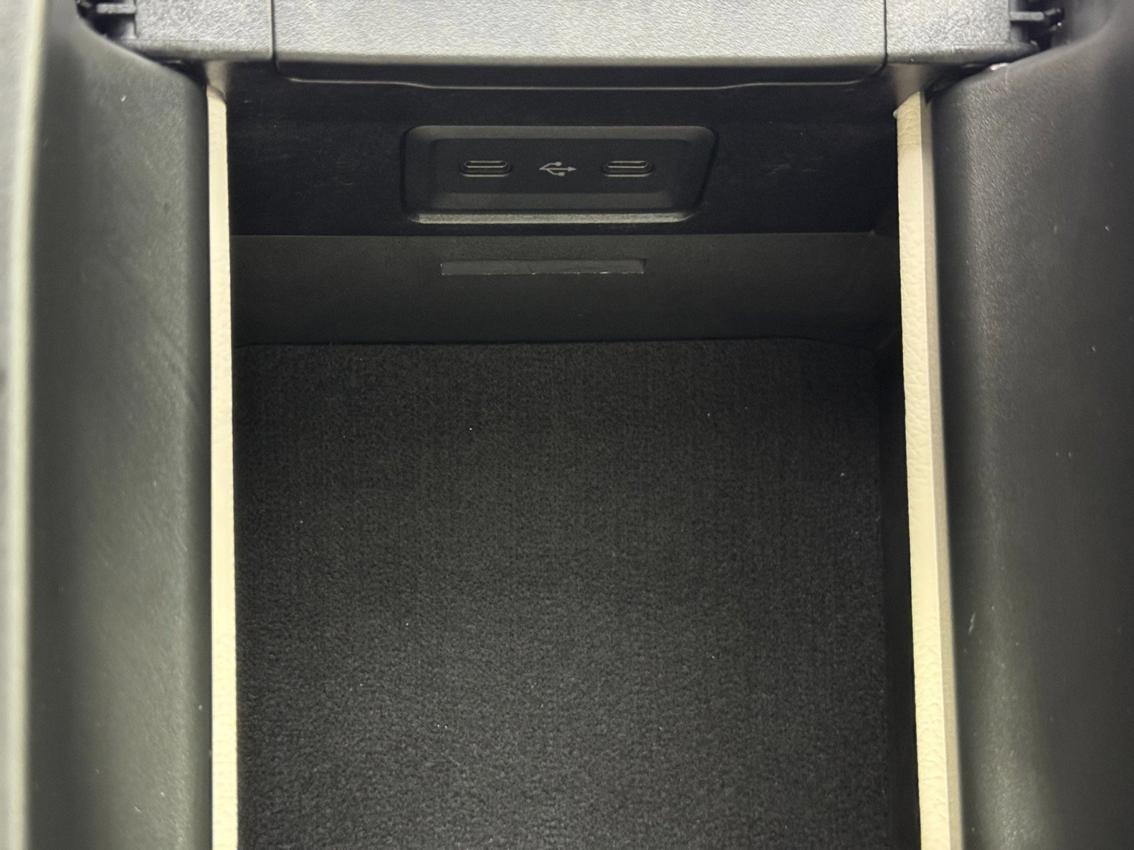 Used 2022 Mercedes-Benz C 300 Sedan w/ Exclusive Trim Package image 37