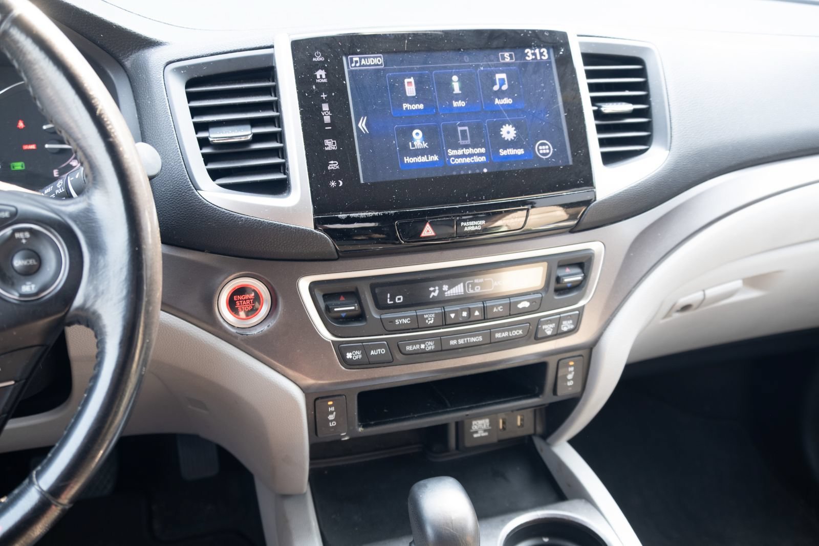 Used 2017 Honda Pilot EX-L image 2