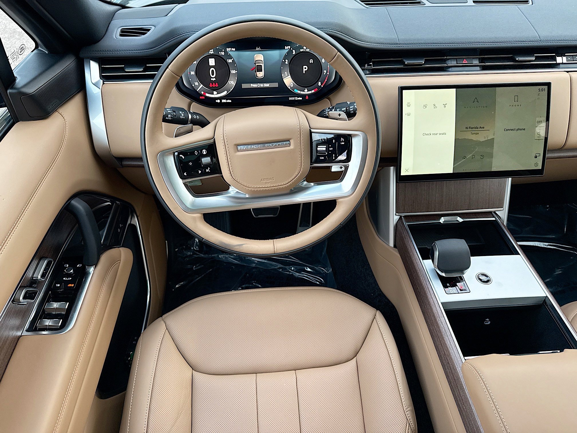 New 2026 Land Rover Range Rover SE image 16