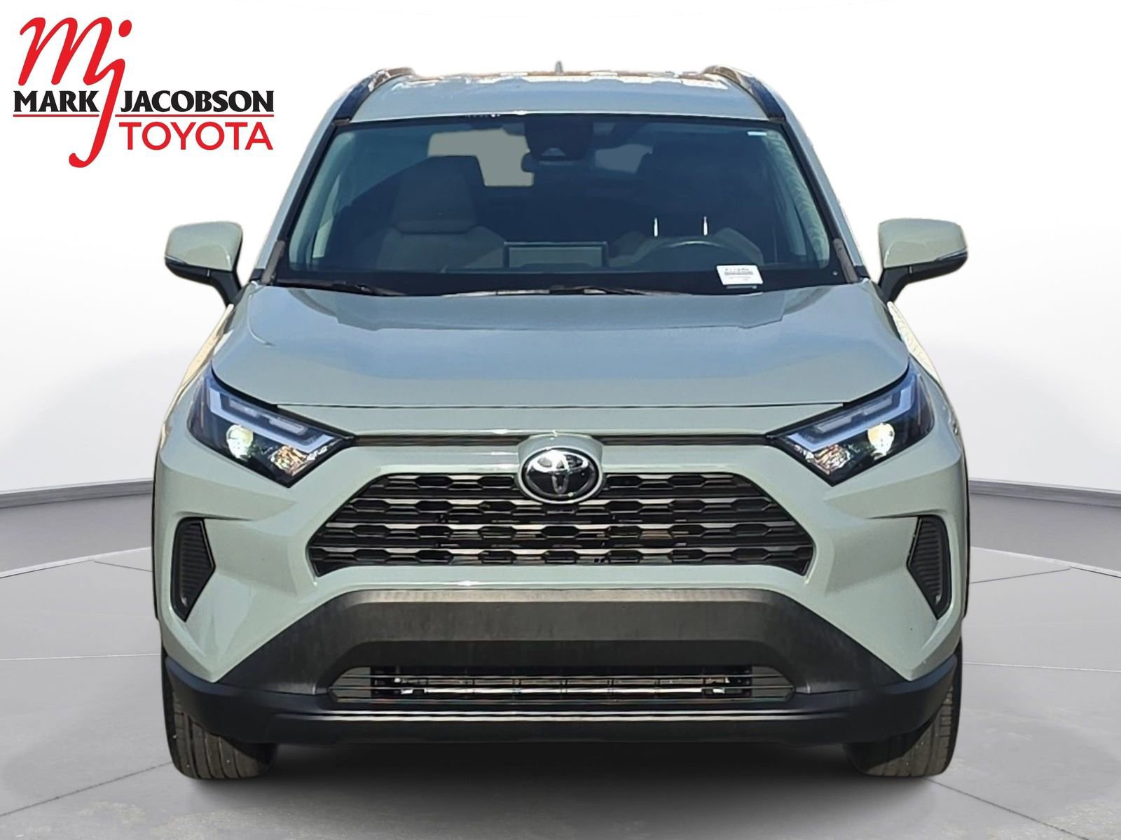 Used 2023 Toyota RAV4 XLE image 3