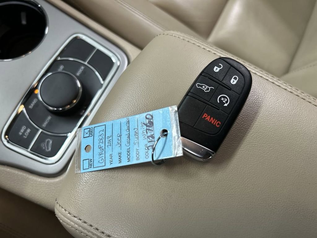 Used 2018 Jeep Grand Cherokee Limited AWD/4WD image 12